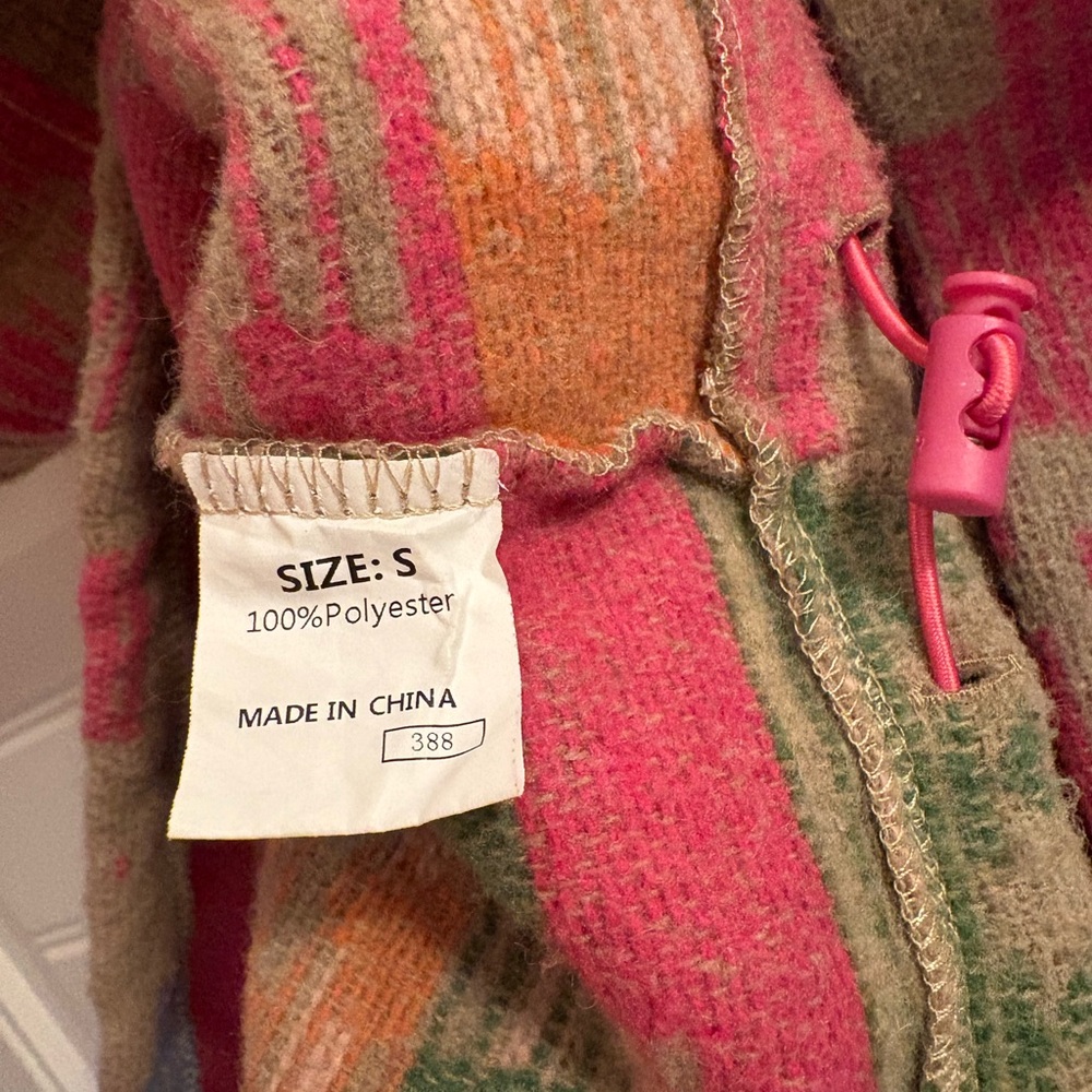Aztec Hooded Pullover - Small - Picture 4 of 5